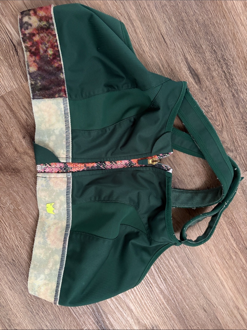 SHEFIT Forest Green Front-Zip Sports Bra with Floral Trim